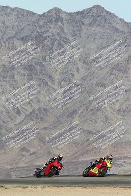 media/Nov-16-2025-Race Pace (Sun) [[8c5fa54630]]/Non Verified Riders (1st 20 Minutes)/2-Turn 10 (1010am)/